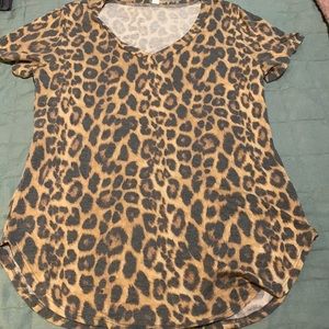 Leopard v neck